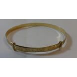 Childs 9ct Gold Adjustable Bangle with engraved decoration