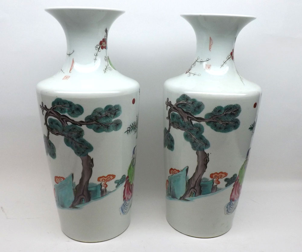 A pair of Chinese Large Baluster Vases with Flared Rim, painted in colours with scenes of warriors - Image 3 of 11