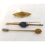 Mixed lot comprising a hallmarked 9ct Gold lozenge shaped Bar Brooch with raised centre, the Chester