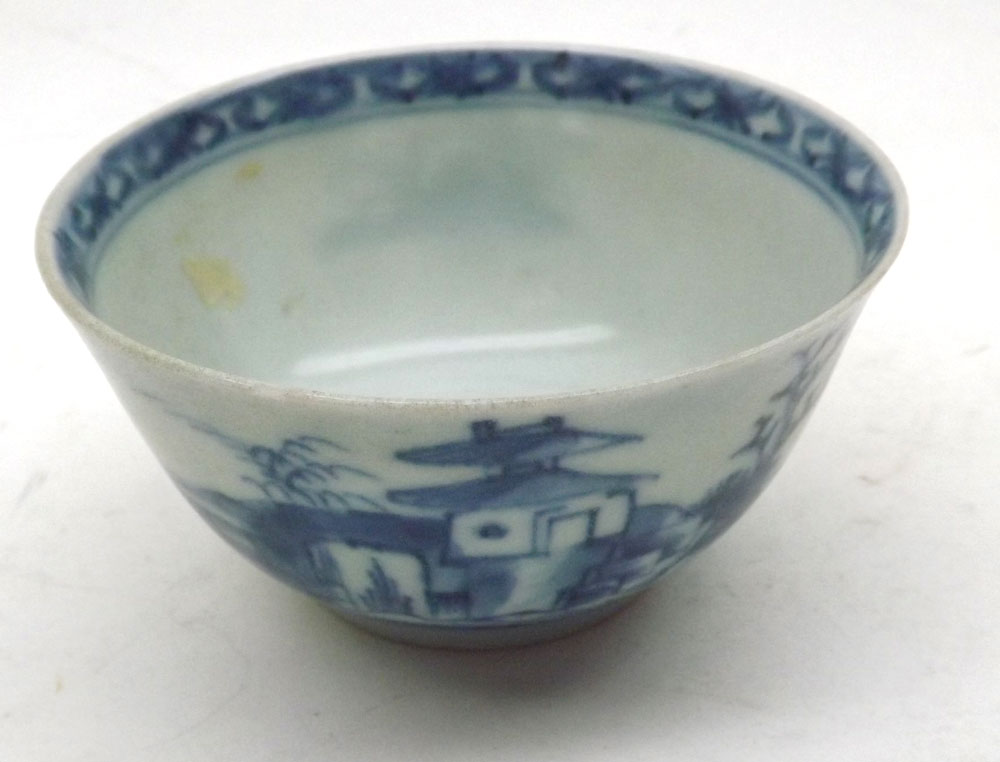 A Nankin Cargo Tea Bowl and Saucer, typically decorated in underglaze blue with Chinese river scene, - Image 4 of 7