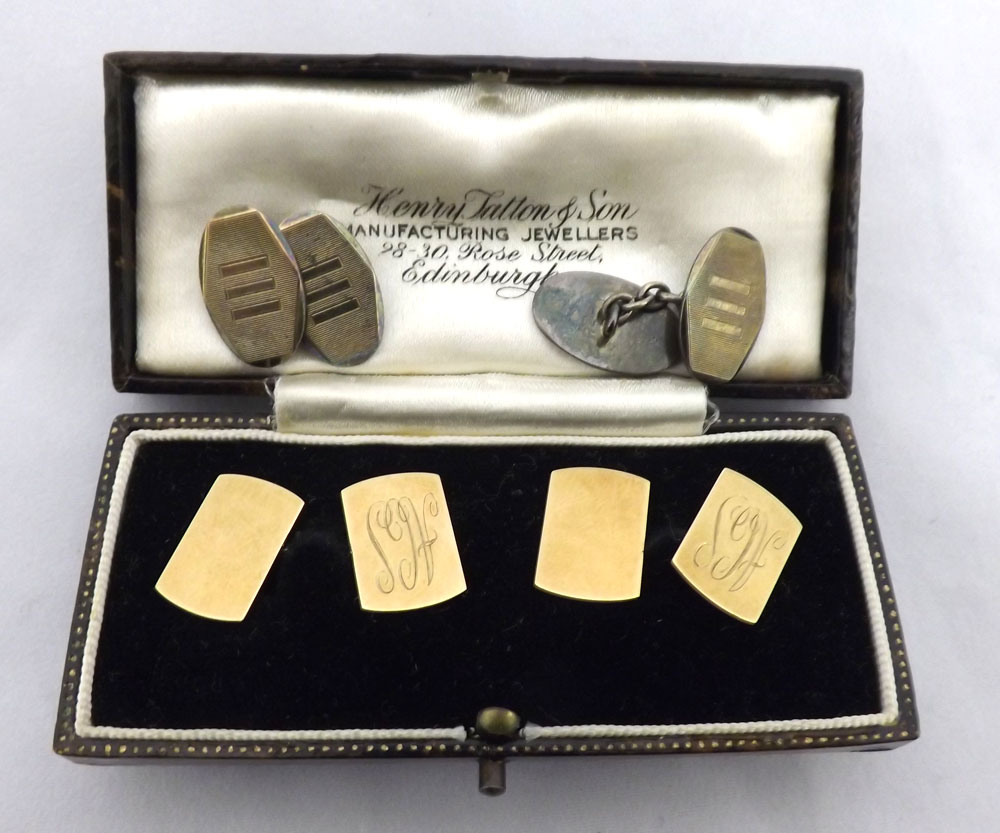 Cased pair of vintage hallmarked 9ct Gold cufflinks, each panel of shaped rectangular design and