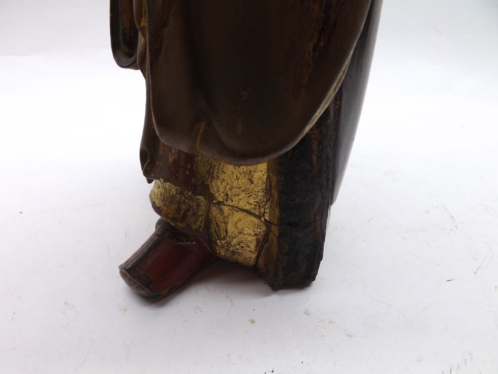 Large Chinese or Tibetan gilt painted treen figure of priest wearing ceremonial robes, further red - Image 11 of 16