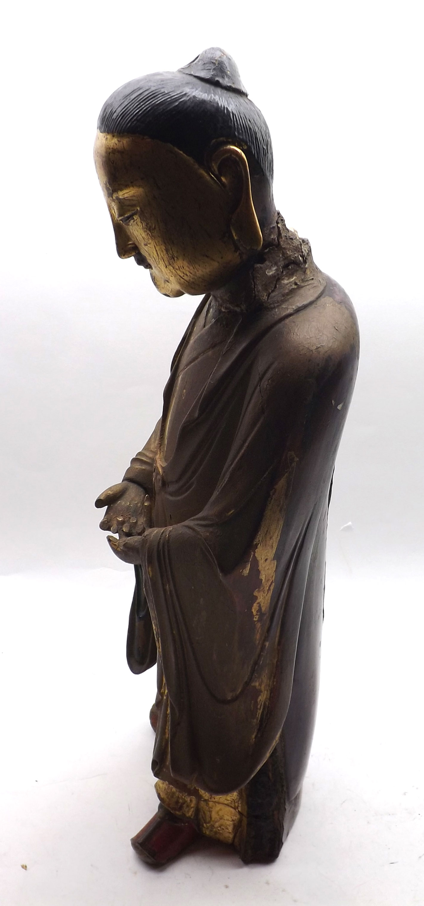 Large Chinese or Tibetan gilt painted treen figure of priest wearing ceremonial robes, further red - Image 12 of 16