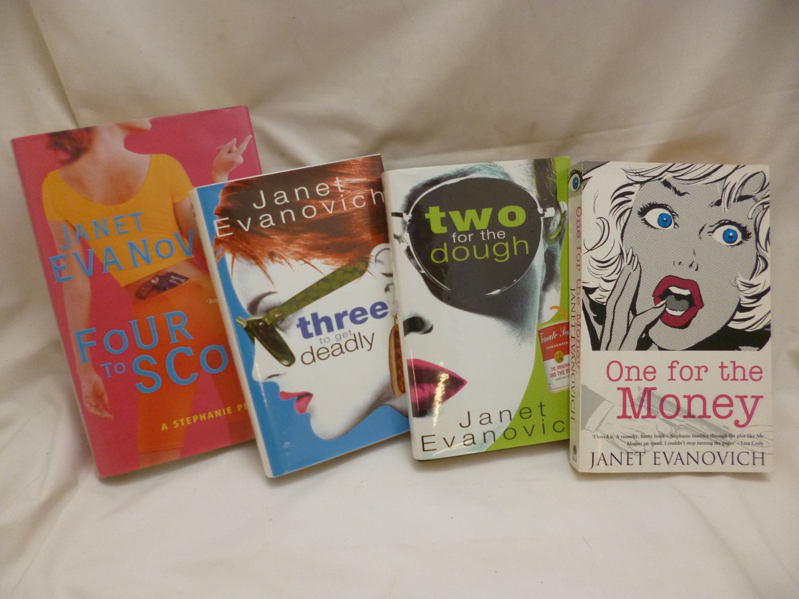 JANET EVANOVICH, 4 ttls: ONE FOR THE MONEY, L, 1995, 1st edn, orig pict wraps; TWO FOR THE DOUGH, L,