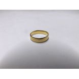Hallmarked 18ct Gold Wedding Ring of plain design weighing 3 1/2 gms