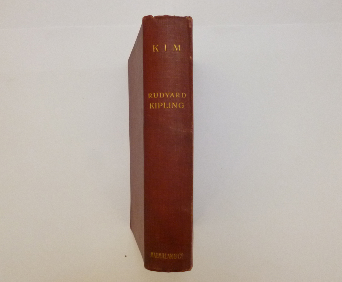 RUDYARD KIPLING: KIM, L, 1901, 1st edn, 10 plts as list, orig cl gt - Image 3 of 4