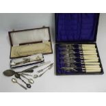 A Mixed Lot of Silver Plated Cutlery to include: cased set of Fish Eaters, various loose cutlery and