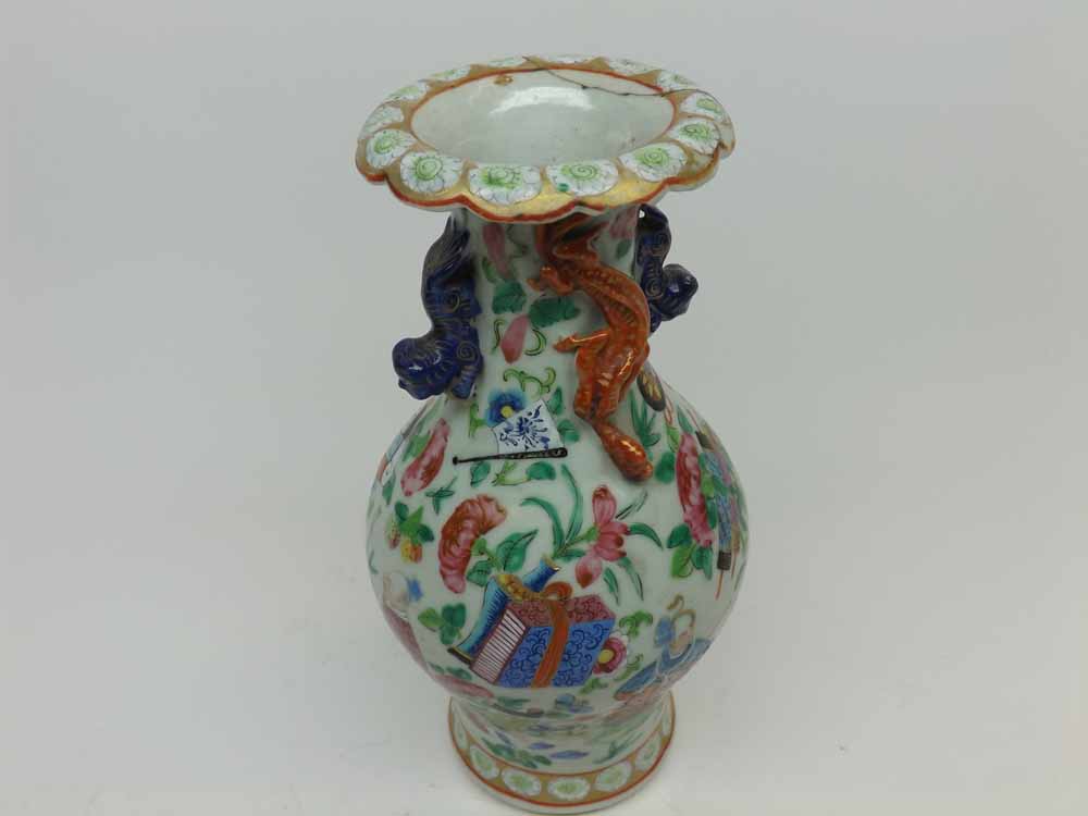 A Famille Rose Baluster Vase, the neck applied with Kaolin and lizards and the body well-painted