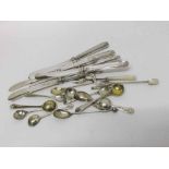 Mixed lot of Silver wares to include six Tea Knives with Silver mounted handles, and a collection of