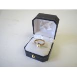 9ct gold centre pearl ring size M 3.2g