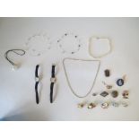 Qty costume jewellery