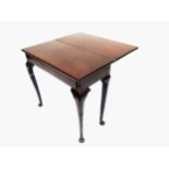 Small George III foldover card table on cabriole legs & pad feet 75 cm L Condition: in need of