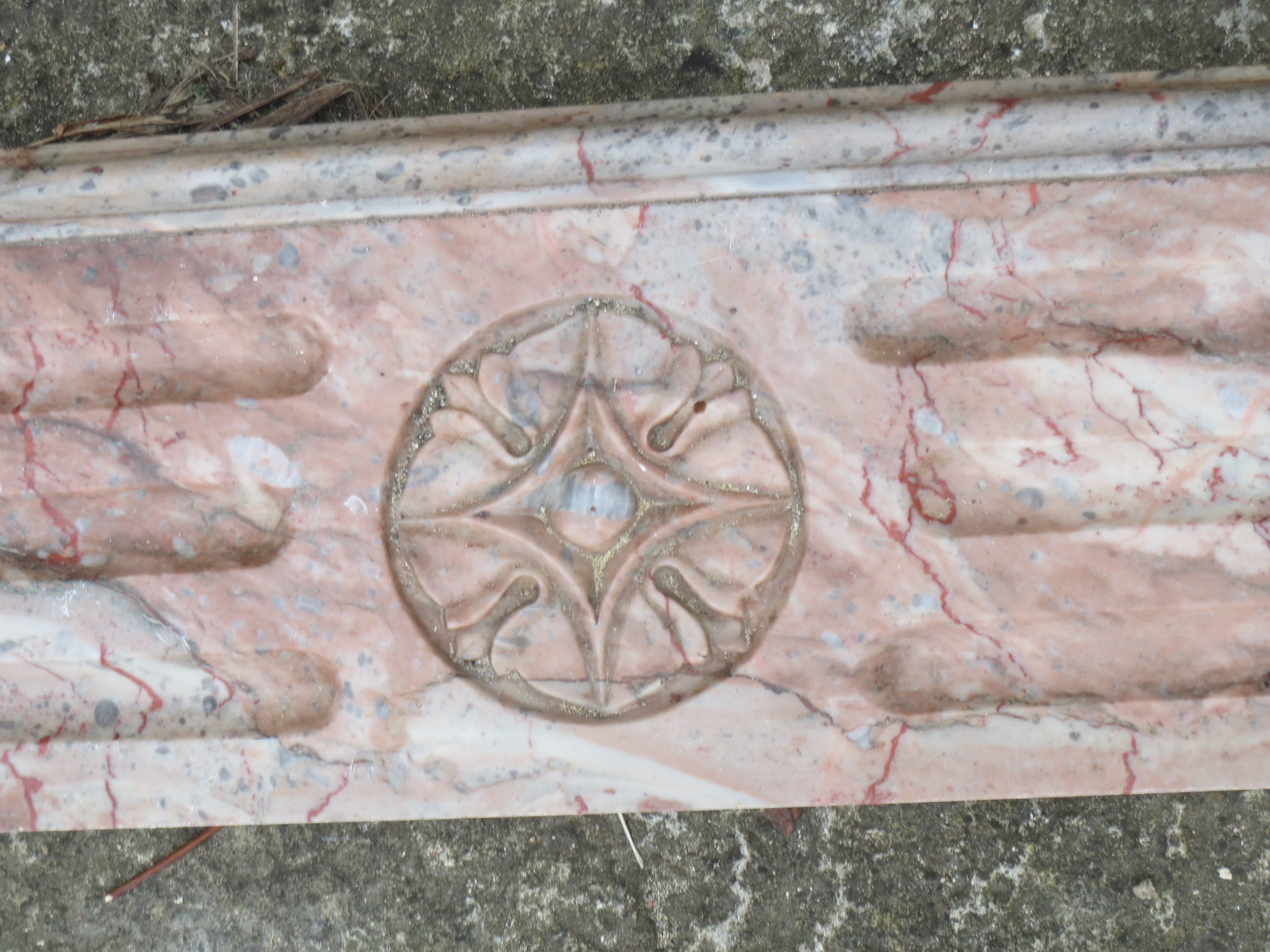 Fine quality and rare English terracotta veined marble box fireplace surround with moulded - Image 4 of 4