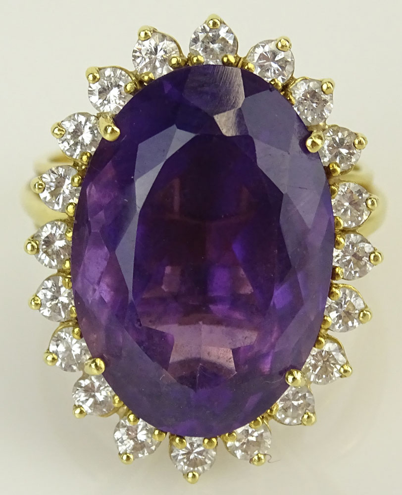 Lady's Amethyst Diamond 14 Karat Yellow Gold Ring-Dant. The large faceted center stone, 15mm x - Image 2 of 5