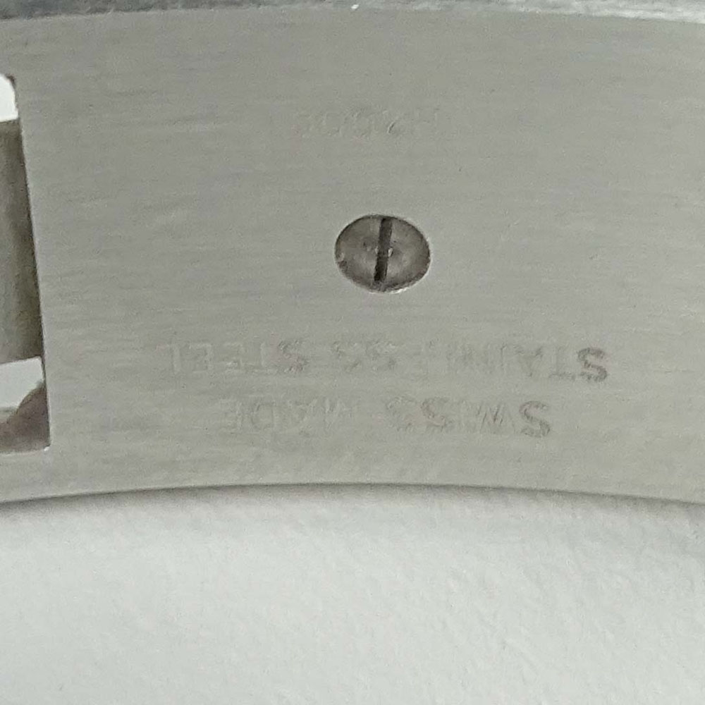 Chanel J12 Ceramic Swiss Quartz Movement Watch. Case measures 33mm. Small chip to bezel, minor - Image 4 of 5