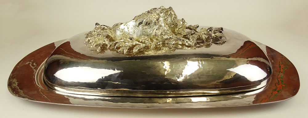 Franco Lagini, Italian (20th Century) Monumental hammered silver plate covered entrée platter with - Image 4 of 6