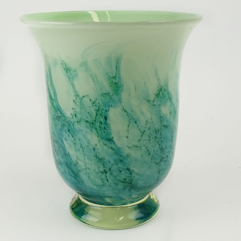 Vintage Art Glass Vase. Possibly Murano. Cut pontil bottom. Unsigned. Good condition. Measures 9-1/ - Image 2 of 4