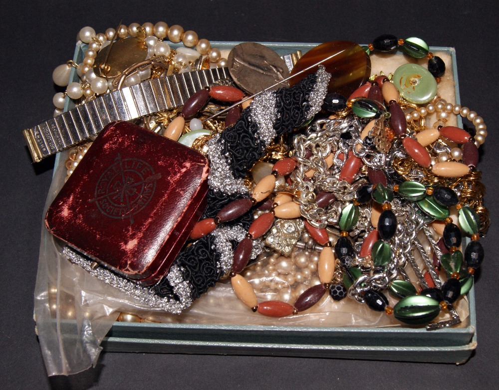 Selection of costume jewellery