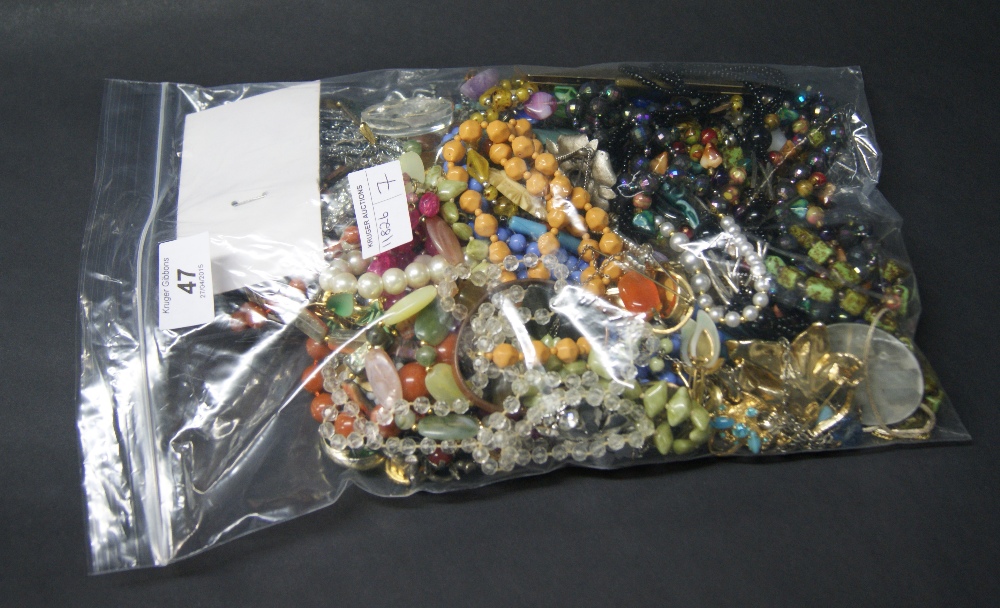 Large selection of mixed costume jewellery