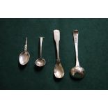 Four hallmarked silver 19th century mustard spoons (32g)