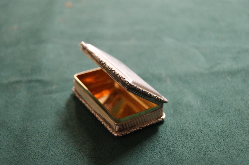 Nathaniel Mills snuff box,