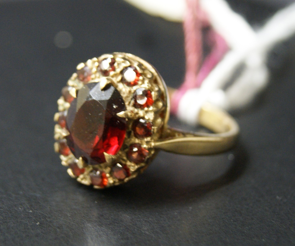Victorian gold garnet cluster ring,