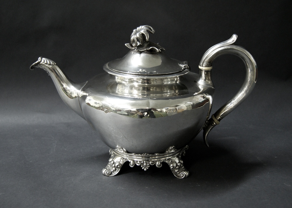 Joseph Angell I & Joseph Angell II, a Victorian hallmarked silver teapot, London assay 1839. Bears a