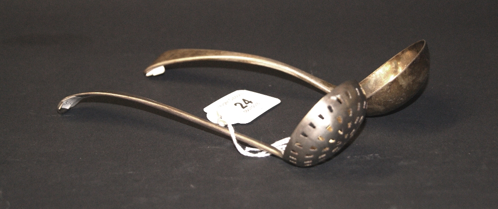 A Georgian hallmarked silver ladle (London assay, 1808),