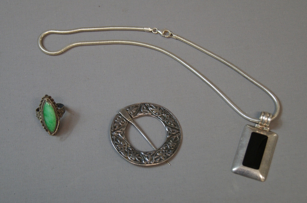 Various continental silver jewellery