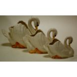 A set of three Sylvac graduated swans, N