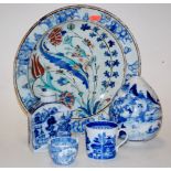 Sundry ceramics to include Chinese bottl