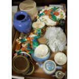 Mixed lot to include Mdina glass jar and