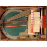 2 Hornby Dublo turntables D1 island platform, through station, 2 railers, parts for TPO pick-up, 3