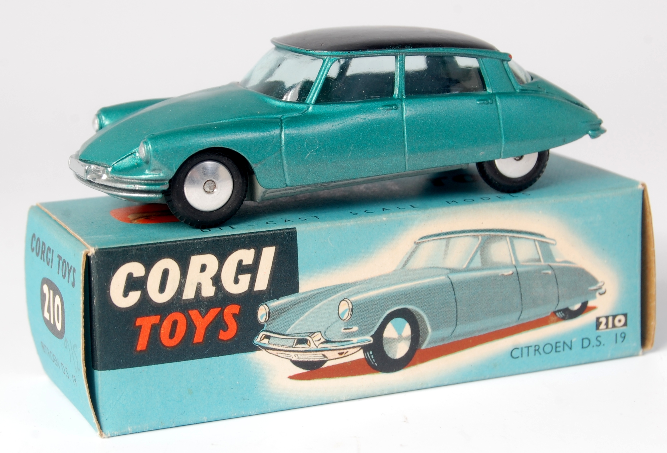 Corgi Toys, 210 Citroen DS19, metallic dark green body with black roof, silver detailing, flat spun
