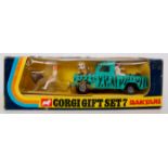 Corgi Toys Gift Set 7, Daktari set, comprising of Land Rover in green and black Zebra Stripe,