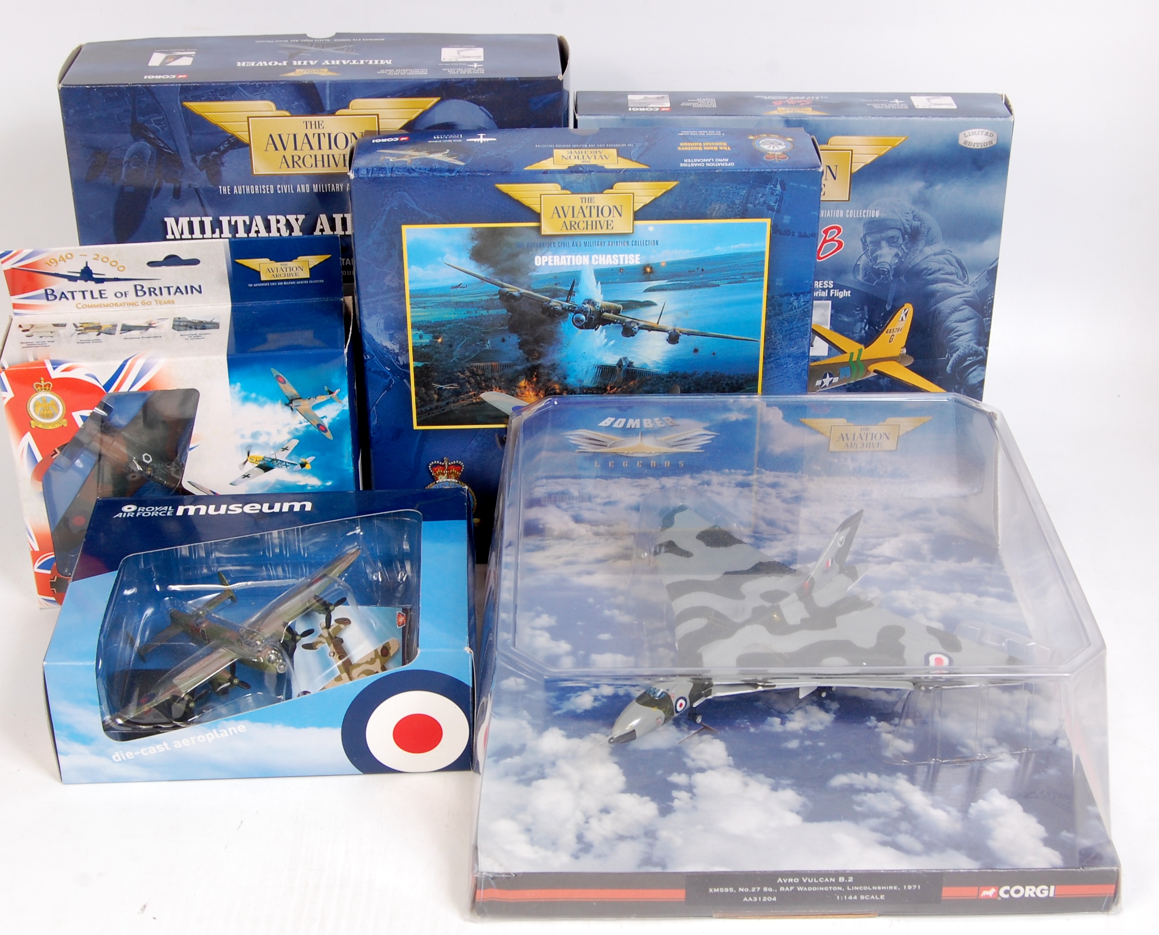 Corgi Aviation Archive and Motor Max Boxed diecast group, 6 boxed examples,