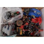 Quantity of mixed Games Workshop Warhammer and Warhammer 40K miniatures,