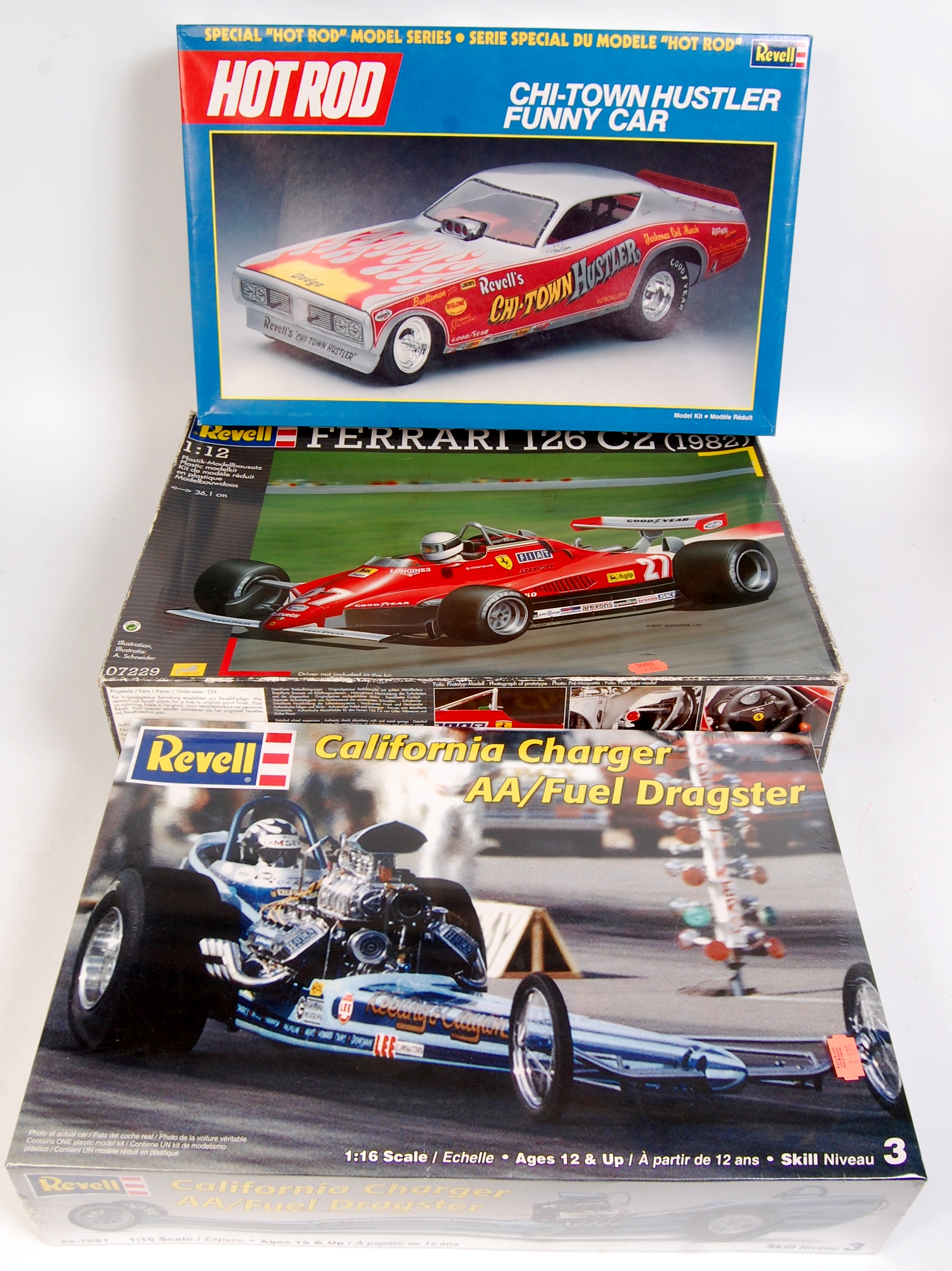 7 mixed scale Formula 1, Hot Rod, Dragster and other racing plastic kits,