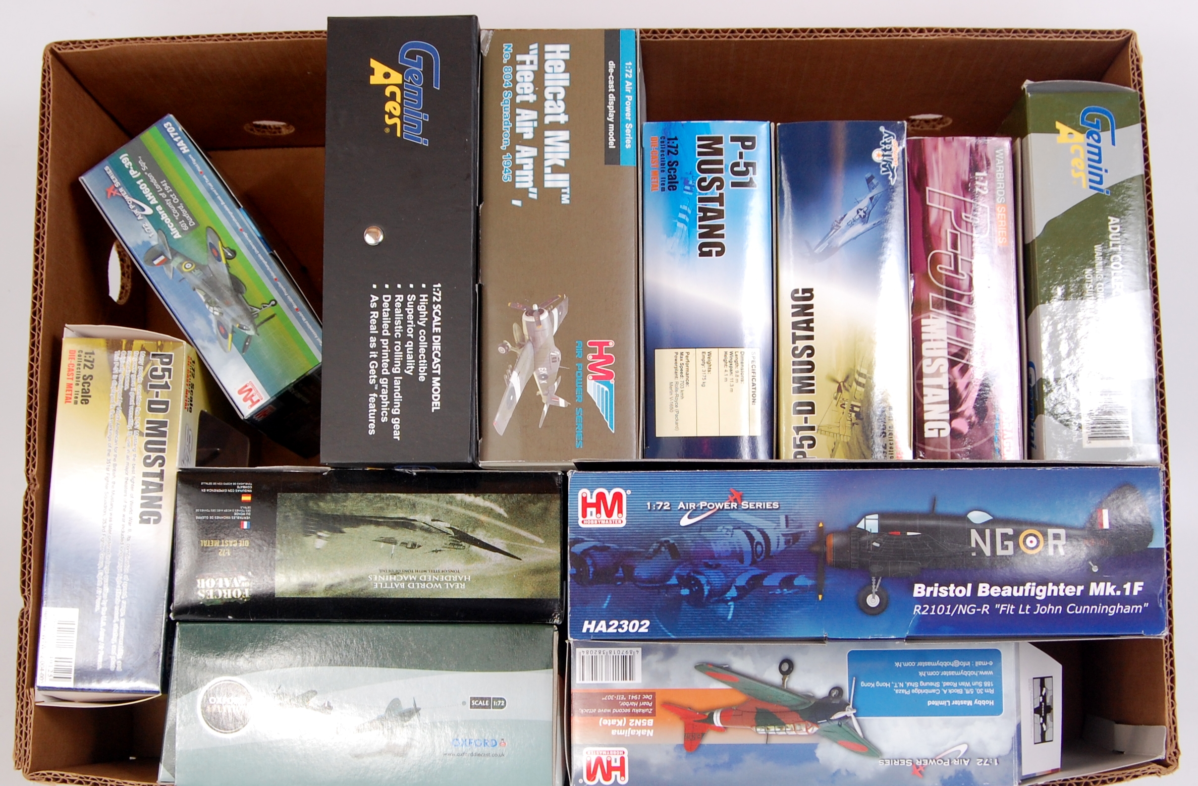 12 1/72nd scale diecast aircraft group, mixed manufacturers to include Oxford Aviation, Hobbymaster,