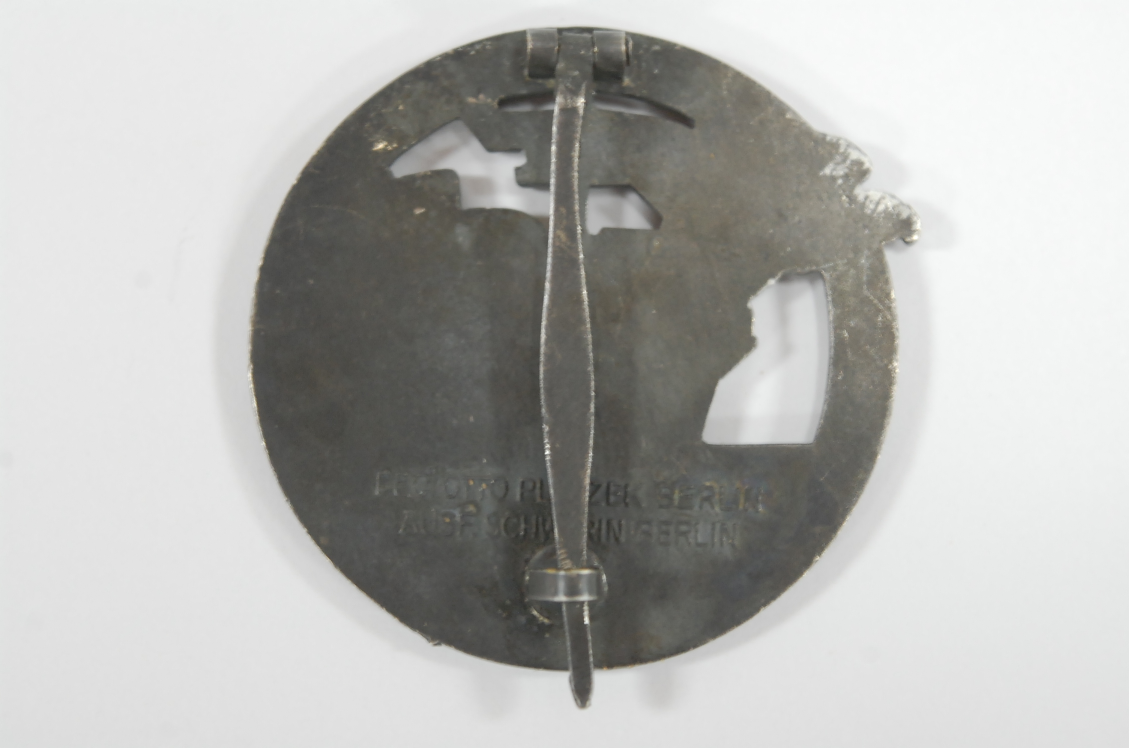 A German Kriegsmarine Blockade Breakers badge, stamped verso FEC OTTO PLACZEK BERLIN AUSF. - Image 2 of 7