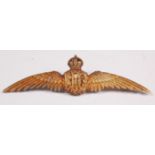 A Royal Flying Corps pilots wing badge. Condition Report / Extra Information Wing measures 4cm, 9.