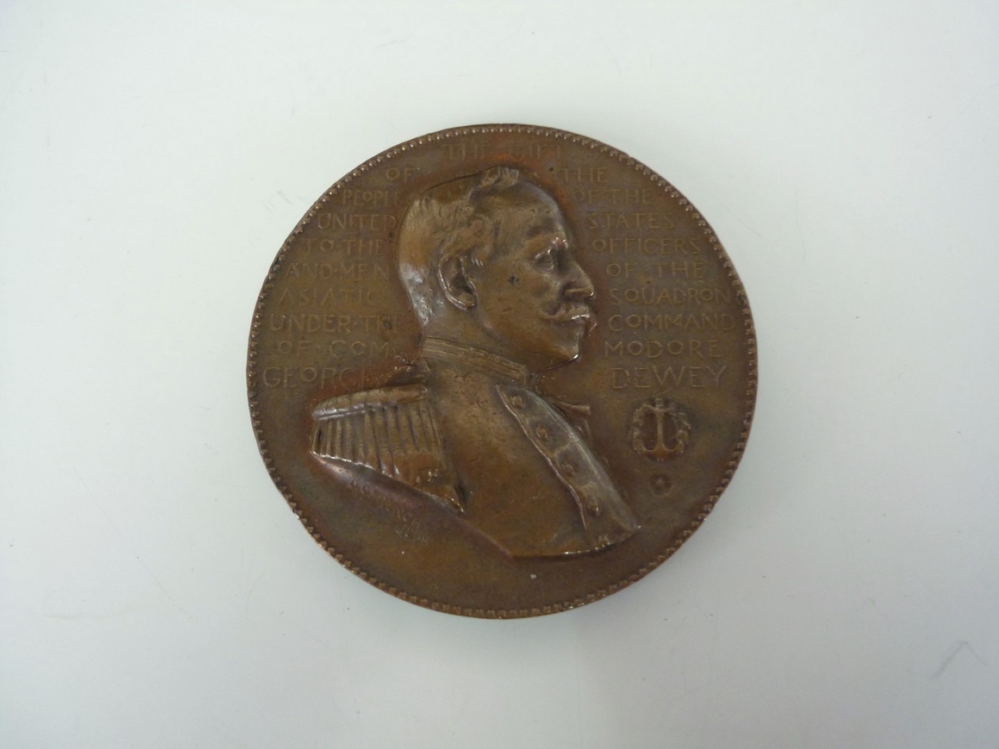 A period bronze striking of the 1898 US Dewey Medal, 46 mm - Image 2 of 2