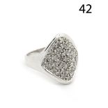 White gold and diamonds ring