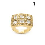 Gold and circons ring