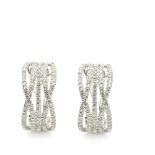 White gold and diamonds earringsPendientes media criolla en oro blanco con centro calado de