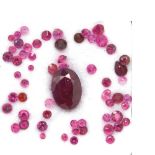 Rubies.Lote de rubíes. 1 rubí talla oval: Peso: 3,70 ct. (se adjunta certificado) y 58 rubíes