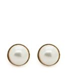 Gold and pearl earringsPendientes en oro con perla mabe.