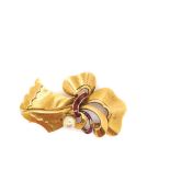 Gold, pearl and synthetic rubies brooch Broche Chevalier en oro con perla cultivada de 7 mm. y