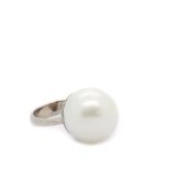 White gold and Australian pearl ring Sortija en oro blanco con perla Australiana de 18 mm.  Starting