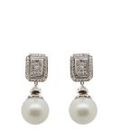 White gold, diamonds and Australian pearl earrings Pendientes diseño rectangular en oro blanco